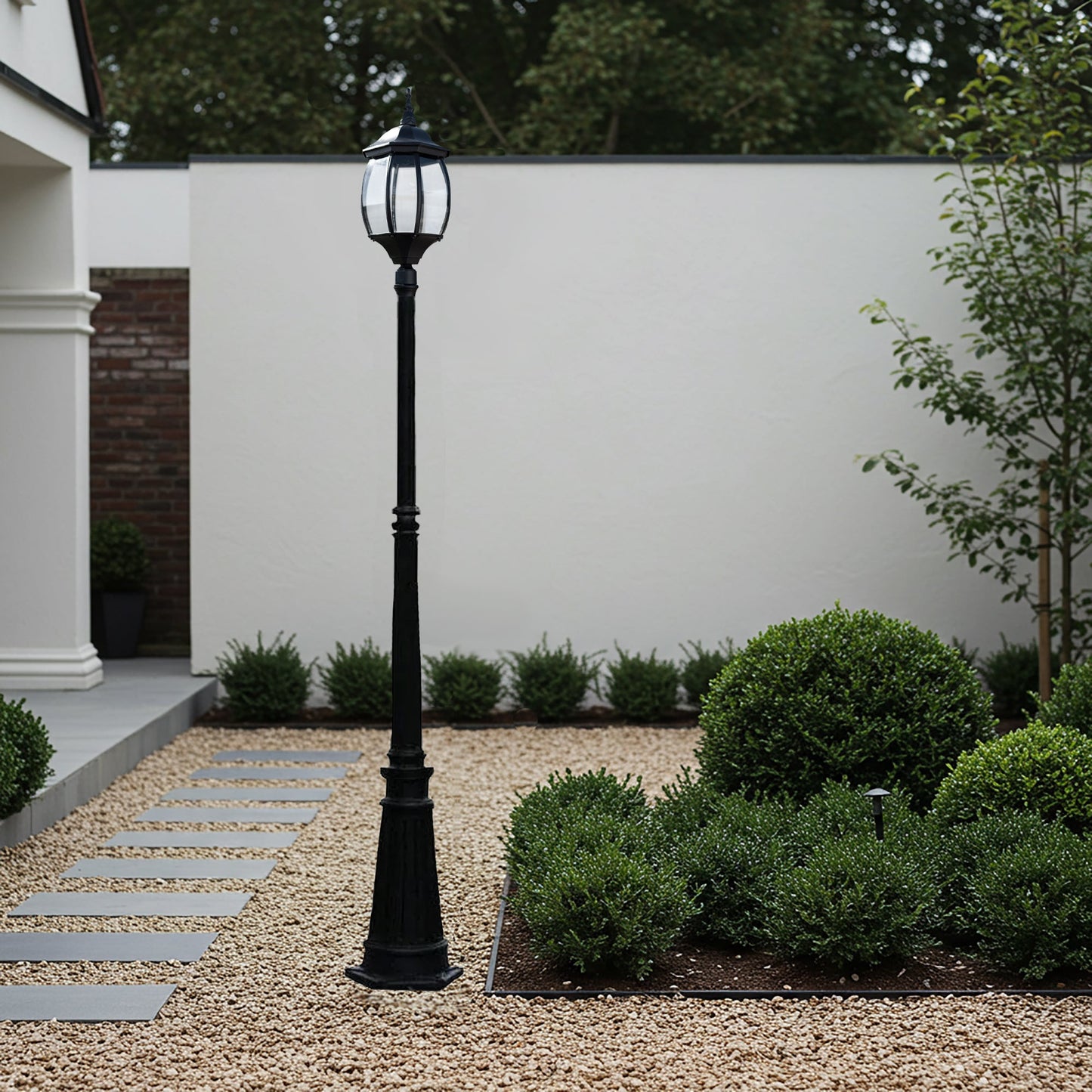 Victorian Garden Lamp Post - Black