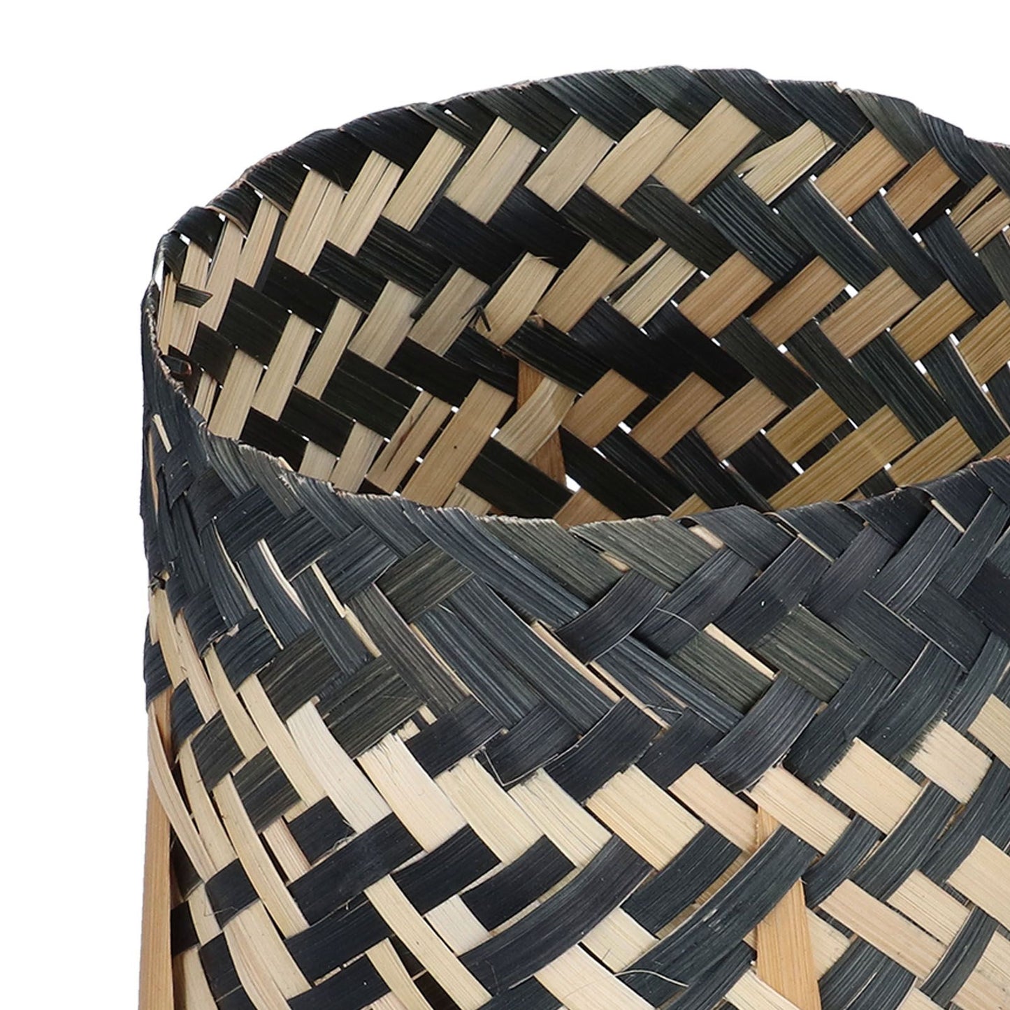 Handwoven Basket Northern Europe Style Bamboo Weaving Plant Basket for Home Decoration