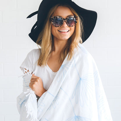Round Beach Towel/Picnic Blanket - Daydreaming