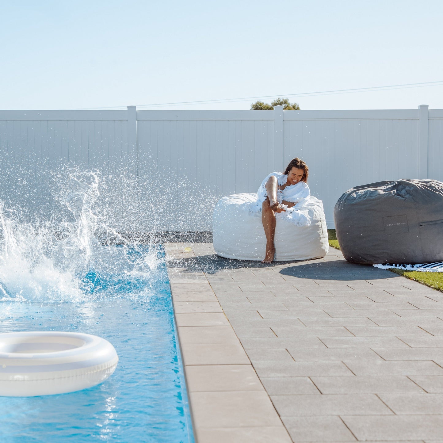 Outdoor DreamPod® Classic - White
